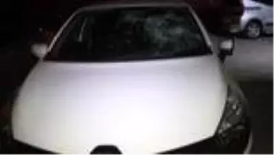 1. kat penceresinden otomobilin üzerine düşen tamirci yaralandı 1. kat penceresinden otomobilin üzerine düşen tamirci yaralandı