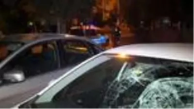 1. kat penceresinden otomobilin üzerine düşen tamirci yaralandı 1. kat penceresinden otomobilin üzerine düşen tamirci yaralandı