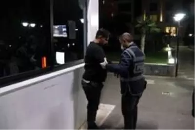Şanlıurfa merkezli 4 ilde dolandırıcılık operasyonu: 30 gözaltı Şanlıurfa merkezli 4 ilde dolandırıcılık operasyonu: 30 gözaltı