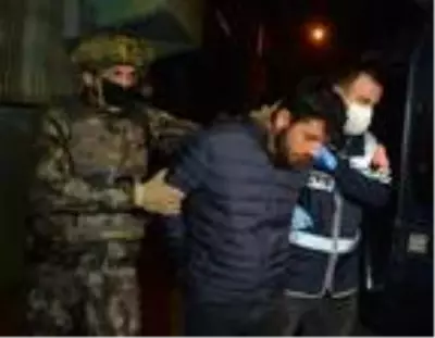 Adana'da şafak vakti uyuşturucu operasyonu Adana'da şafak vakti uyuşturucu operasyonu