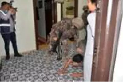 Adana'da şafak vakti uyuşturucu operasyonu Adana'da şafak vakti uyuşturucu operasyonu