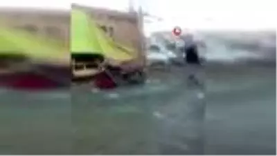 - Afganistan'da çifte bombalı saldırı: 14 ölü, 45 yaralı - Afganistan'da çifte bombalı saldırı: 14 ölü, 45 yaralı