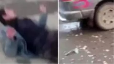 Afganistan'da pazar yerinde çifte bombalı saldırı gerçekleşti: 14 ölü, 45 yaralı Afganistan'da pazar yerinde çifte bombalı saldırı gerçekleşti: 14 ölü, 45 yaralı