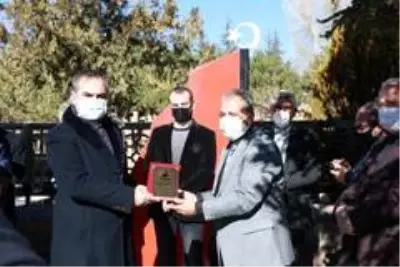 Son dakika: Ahlatlı şehitler şehadetlerinin yıldönümünde kabirleri başında anıldı Son dakika: Ahlatlı şehitler şehadetlerinin yıldönümünde kabirleri başında anıldı