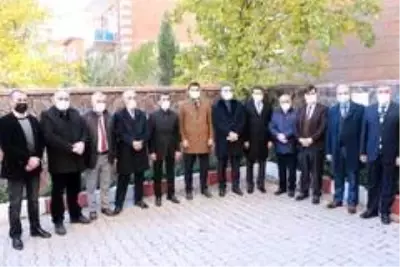 Son dakika: Ahlatlı şehitler şehadetlerinin yıldönümünde kabirleri başında anıldı Son dakika: Ahlatlı şehitler şehadetlerinin yıldönümünde kabirleri başında anıldı