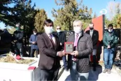 Son dakika: Ahlatlı şehitler şehadetlerinin yıldönümünde kabirleri başında anıldı Son dakika: Ahlatlı şehitler şehadetlerinin yıldönümünde kabirleri başında anıldı