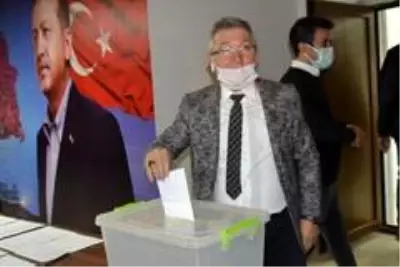 AK Parti Bilecik İl Başkan adayının belirlenmesi için temayül yoklaması başladı AK Parti Bilecik İl Başkan adayının belirlenmesi için temayül yoklaması başladı