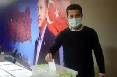 AK Parti Bilecik İl Başkan adayının belirlenmesi için temayül yoklaması başladı AK Parti Bilecik İl Başkan adayının belirlenmesi için temayül yoklaması başladı