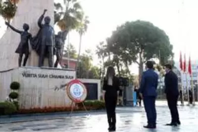 Alanya'da Öğretmenler Günü korona gölgesinde kutlandı Alanya'da Öğretmenler Günü korona gölgesinde kutlandı