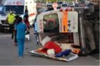 Son dakika haberi | Antalya'da ambulans kazası: 1 hemşire yaralı Son dakika haberi | Antalya'da ambulans kazası: 1 hemşire yaralı