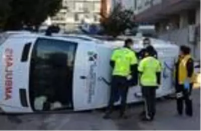 Son dakika haberi | Antalya'da ambulans kazası: 1 hemşire yaralı Son dakika haberi | Antalya'da ambulans kazası: 1 hemşire yaralı
