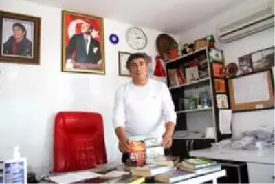 Antalya'da 3 dil bilen muhtar 40 milletten 15 bin yabancıya hizmet ediyor Antalya'da 3 dil bilen muhtar 40 milletten 15 bin yabancıya hizmet ediyor