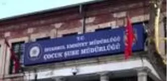 Büyükçekmece: Avcılar'da küçük yaştaki çocuğu taciz ettiği iddia edilen şüpheli yakalandı Büyükçekmece: Avcılar'da küçük yaştaki çocuğu taciz ettiği iddia edilen şüpheli yakalandı
