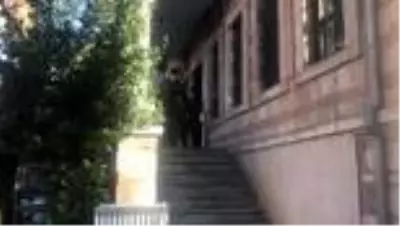 Avcılar'da küçük yaştaki çocuğu taciz ettiği iddia edilen şüpheli yakalandı Avcılar'da küçük yaştaki çocuğu taciz ettiği iddia edilen şüpheli yakalandı