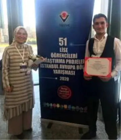 Ayşe Öğretmen, öğrencileri için gece gündüz koşturuyor Ayşe Öğretmen, öğrencileri için gece gündüz koşturuyor