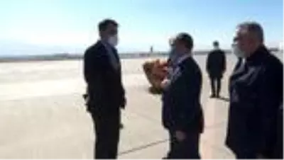 Bakan Kurum deprem konutlarını inceledi Bakan Kurum deprem konutlarını inceledi