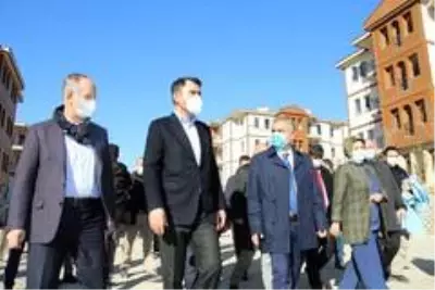 Bakan Kurum: 'Elazığ'da 19 bin 500 konuttan 2 bin 500'ünü tamamladık' Bakan Kurum: 'Elazığ'da 19 bin 500 konuttan 2 bin 500'ünü tamamladık'