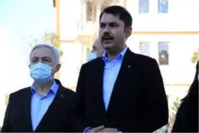 Bakan Kurum: 'Elazığ'da 19 bin 500 konuttan 2 bin 500'ünü tamamladık' Bakan Kurum: 'Elazığ'da 19 bin 500 konuttan 2 bin 500'ünü tamamladık'