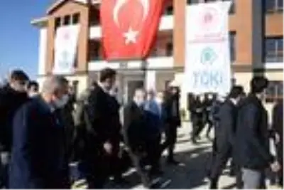 Bakan Kurum: 'Elazığ'da 19 bin 500 konuttan 2 bin 500'ünü tamamladık' Bakan Kurum: 'Elazığ'da 19 bin 500 konuttan 2 bin 500'ünü tamamladık'