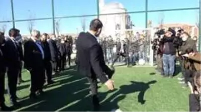Bakan Kurum deprem konutlarını inceledi Bakan Kurum deprem konutlarını inceledi