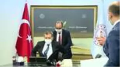 Bakan Selçuk, 81 il temsilcisi öğretmenlerle buluştu Bakan Selçuk, 81 il temsilcisi öğretmenlerle buluştu