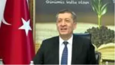 Bakan Selçuk, 81 il temsilcisi öğretmenlerle buluştu Bakan Selçuk, 81 il temsilcisi öğretmenlerle buluştu