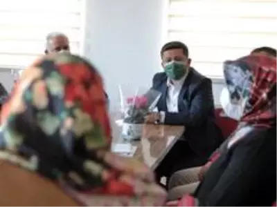 Başkan Arı, okullara çiçek gönderip öğretmenlerin günlerini kutladı Başkan Arı, okullara çiçek gönderip öğretmenlerin günlerini kutladı