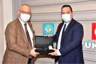 Başkan Ergün ve Dutlulu Akhisar'ın projelerini konuştu Başkan Ergün ve Dutlulu Akhisar'ın projelerini konuştu