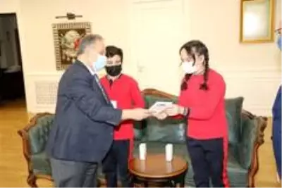 Başkan Yalçın'a Öğretmenler Günü ziyareti Başkan Yalçın'a Öğretmenler Günü ziyareti