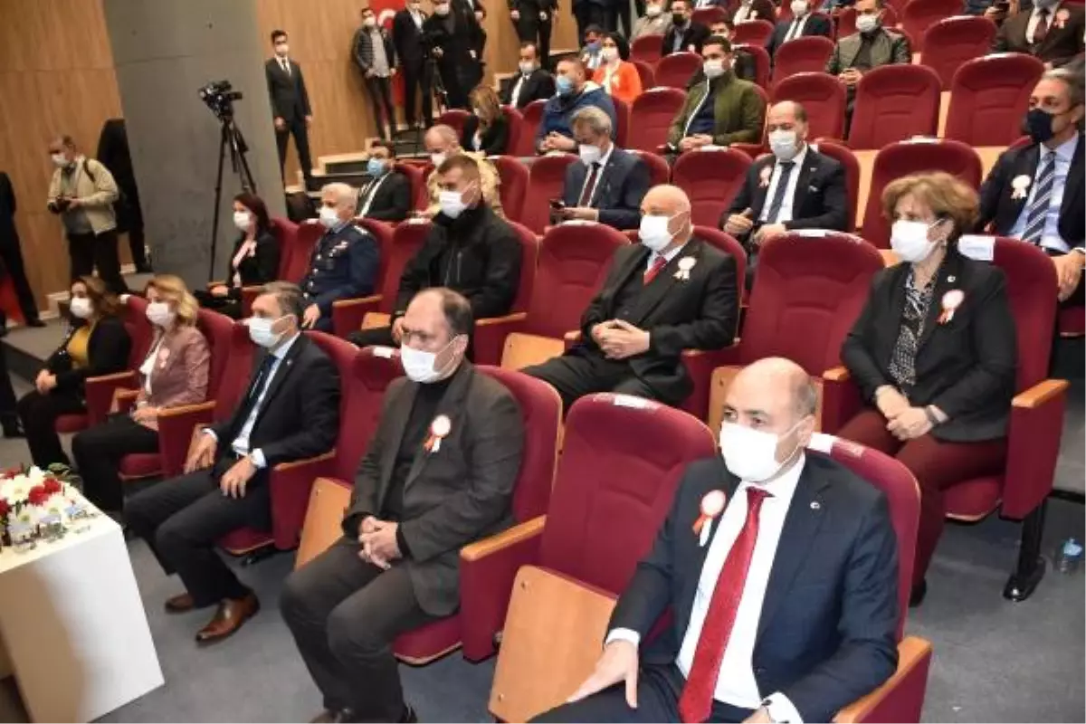 Batman'da Öğretmenler Günü'nde buruk kutlama