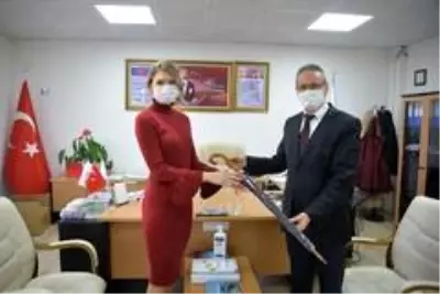 Belediye Başkan Yardımcısı Melek Subaşı öğretmenleri ziyaret etti Belediye Başkan Yardımcısı Melek Subaşı öğretmenleri ziyaret etti
