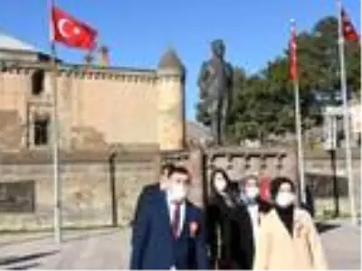 Bitlis'te 24 Kasım Öğretmenler Günü Bitlis'te 24 Kasım Öğretmenler Günü