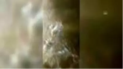 Bodrum'da içme suyu hattındaki patlama nedeniyle iş yerlerini su bastı Bodrum'da içme suyu hattındaki patlama nedeniyle iş yerlerini su bastı