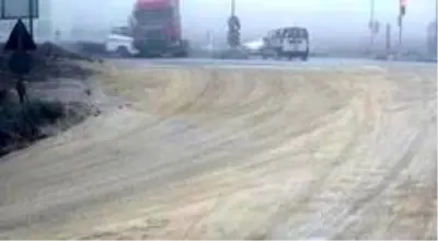 Kırmızı ışıkta geçen kamyonet tıra böyle çarptı: 2 yaralı Kırmızı ışıkta geçen kamyonet tıra böyle çarptı: 2 yaralı