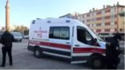 Boş arazide yeni doğmuş bebek bulundu (3) - Güvenlik kamerası Boş arazide yeni doğmuş bebek bulundu (3) - Güvenlik kamerası