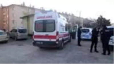 Boş arazide yeni doğmuş bebek bulundu (3) - Güvenlik kamerası Boş arazide yeni doğmuş bebek bulundu (3) - Güvenlik kamerası
