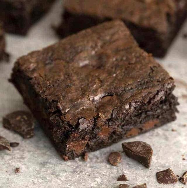 Browni nasıl yapılır? Browni için gereken malzemeler nelerdir? En iyi basit browni tarifi