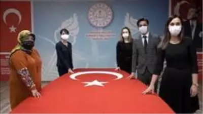 Burdur'da Öğretmenler Günü Çelenk Töreni ve E-Tören'le kutlandı Burdur'da Öğretmenler Günü Çelenk Töreni ve E-Tören'le kutlandı