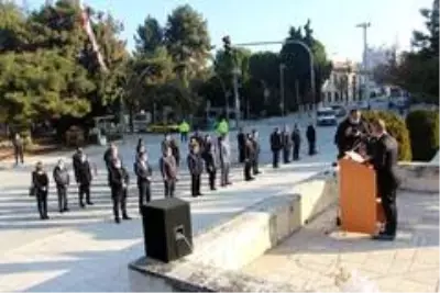 Burdur'da Öğretmenler Günü Çelenk Töreni ve E-Tören'le kutlandı Burdur'da Öğretmenler Günü Çelenk Töreni ve E-Tören'le kutlandı