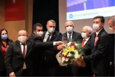 Büyükşehir Belediyesi Öğretmenler Günü'nü kutladı Büyükşehir Belediyesi Öğretmenler Günü'nü kutladı