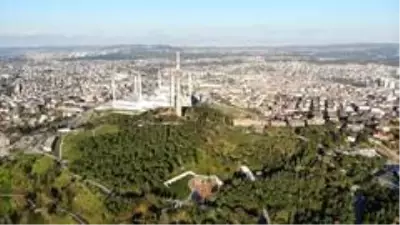 Çamlıca'daki TRT verici kulesinin sökümünde sona yaklaşıldı Çamlıca'daki TRT verici kulesinin sökümünde sona yaklaşıldı