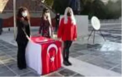 Çanakkale'de Öğretmenler Günü kutlandı Çanakkale'de Öğretmenler Günü kutlandı