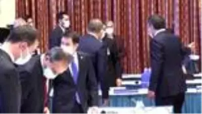Çavuşoğlu: '(Kovid-19) 141 ülkeden 100 bini aşkın vatandaşımızın yurda dönüşünü sağladık' Çavuşoğlu: '(Kovid-19) 141 ülkeden 100 bini aşkın vatandaşımızın yurda dönüşünü sağladık'
