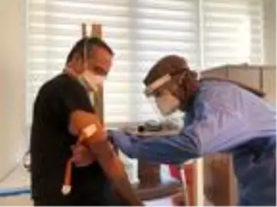 (YENİDEN) ÇİN AŞISI GÖNÜLLÜLERE UYGULANIYOR... PROF. DR. ALTIN: AŞIDAN BAŞKA SİLAHIMIZ YOK (YENİDEN) ÇİN AŞISI GÖNÜLLÜLERE UYGULANIYOR... PROF. DR. ALTIN: AŞIDAN BAŞKA SİLAHIMIZ YOK