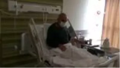 Covid tedavisi gören vatandaş yaşadıklarını anlattı: 'Korona virüs beni yere vurdu' Covid tedavisi gören vatandaş yaşadıklarını anlattı: 'Korona virüs beni yere vurdu'