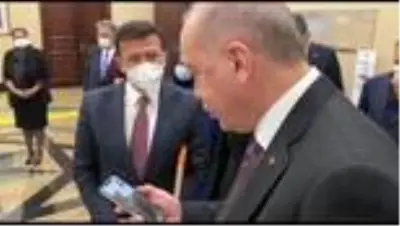 Cumhurbaşkanı Erdoğan, İzmir depreminin simgelerinden olan 3 yaşındaki Ayda bebek ile telefonda görüştü Cumhurbaşkanı Erdoğan, İzmir depreminin simgelerinden olan 3 yaşındaki Ayda bebek ile telefonda görüştü