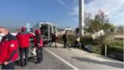 D-650 karayolunda kamyonet yan yattı D-650 karayolunda kamyonet yan yattı
