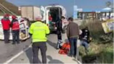 D-650 karayolunda kamyonet yan yattı D-650 karayolunda kamyonet yan yattı