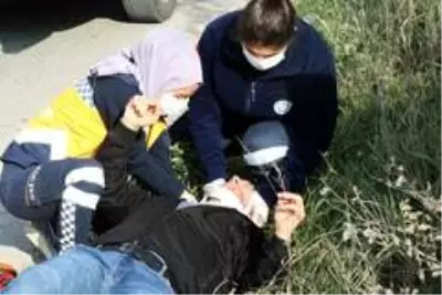 D-650 karayolunda kamyonet yan yattı D-650 karayolunda kamyonet yan yattı