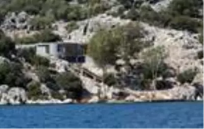 Demre'de İngilizin kaçak villası için belediyenin yıkım ihalesi hazır Demre'de İngilizin kaçak villası için belediyenin yıkım ihalesi hazır